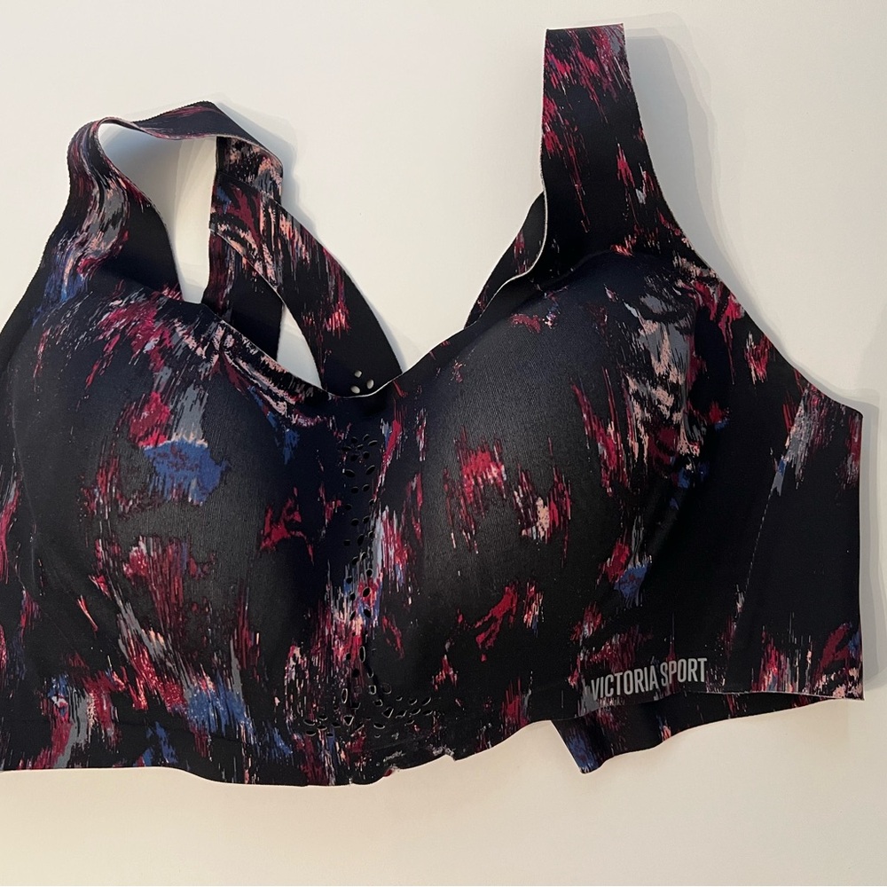 Victoria Sport Abstract Print Sports Bra